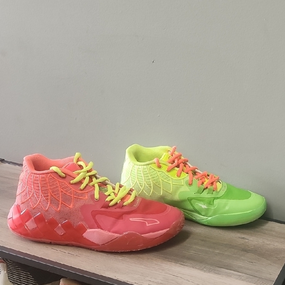 Puma BALL Sneakers - Neon Green and Coral